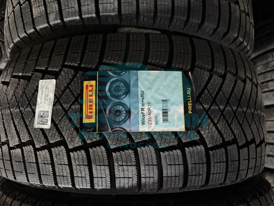 Шина Pirelli Ice Zero FR 235/40 R19 96H XL