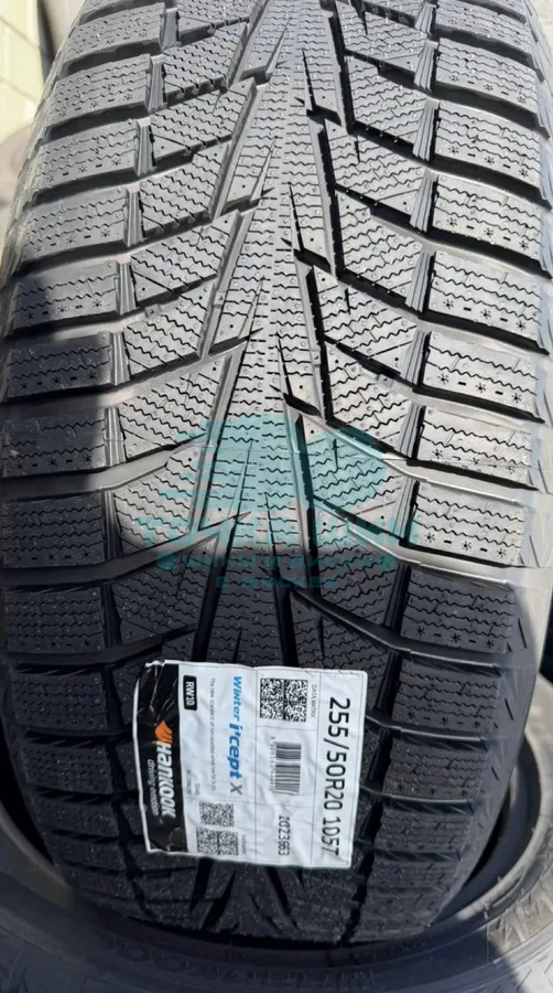 Шина Hankook Winter i*Cept X RW10 255/50 R20 105T XL — фото 1