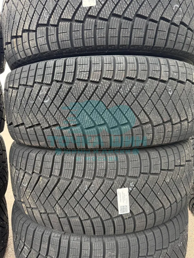Шина Pirelli Ice Zero FR 255/50 R20 109H XL
