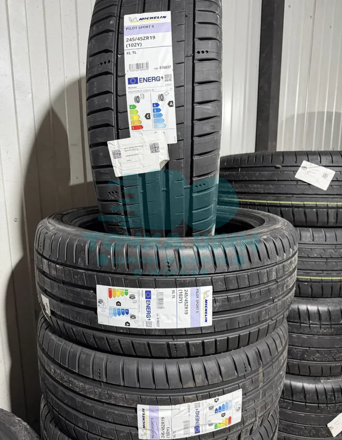 Шина Michelin Pilot Sport 5 245/45 R19 102Y XL