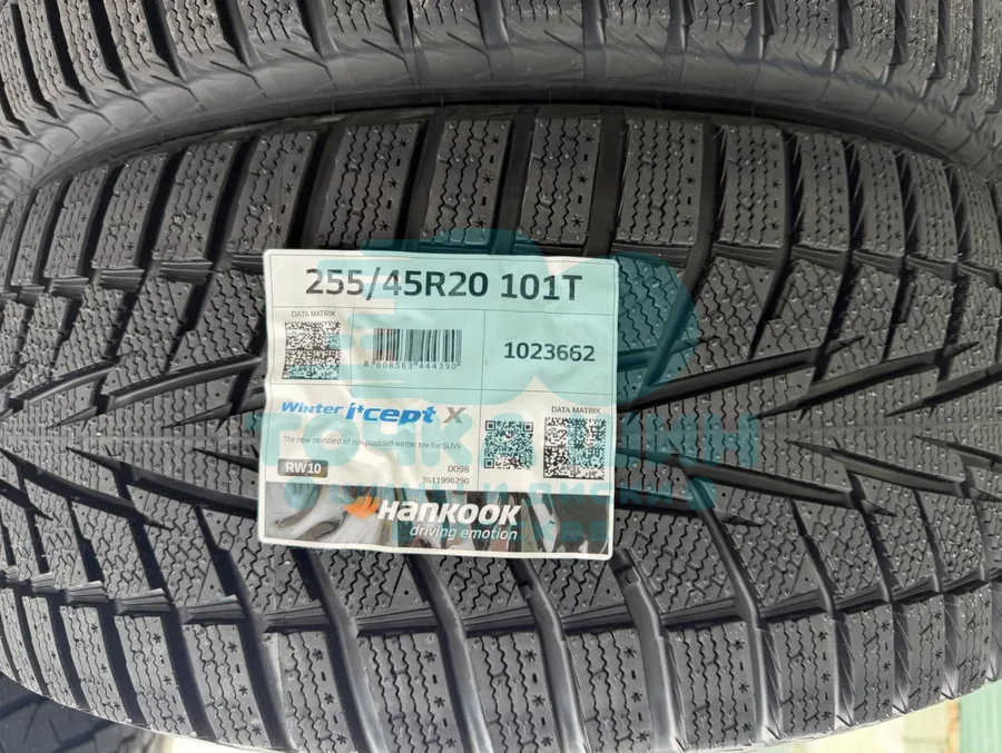 Шина Hankook Winter i*Cept X RW10 255/45 R20 101T — фото 1