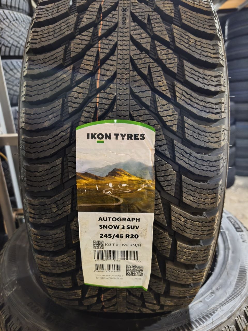 Рисунок протектора Ikon Autograph Snow 3 SUV 245/45 R20