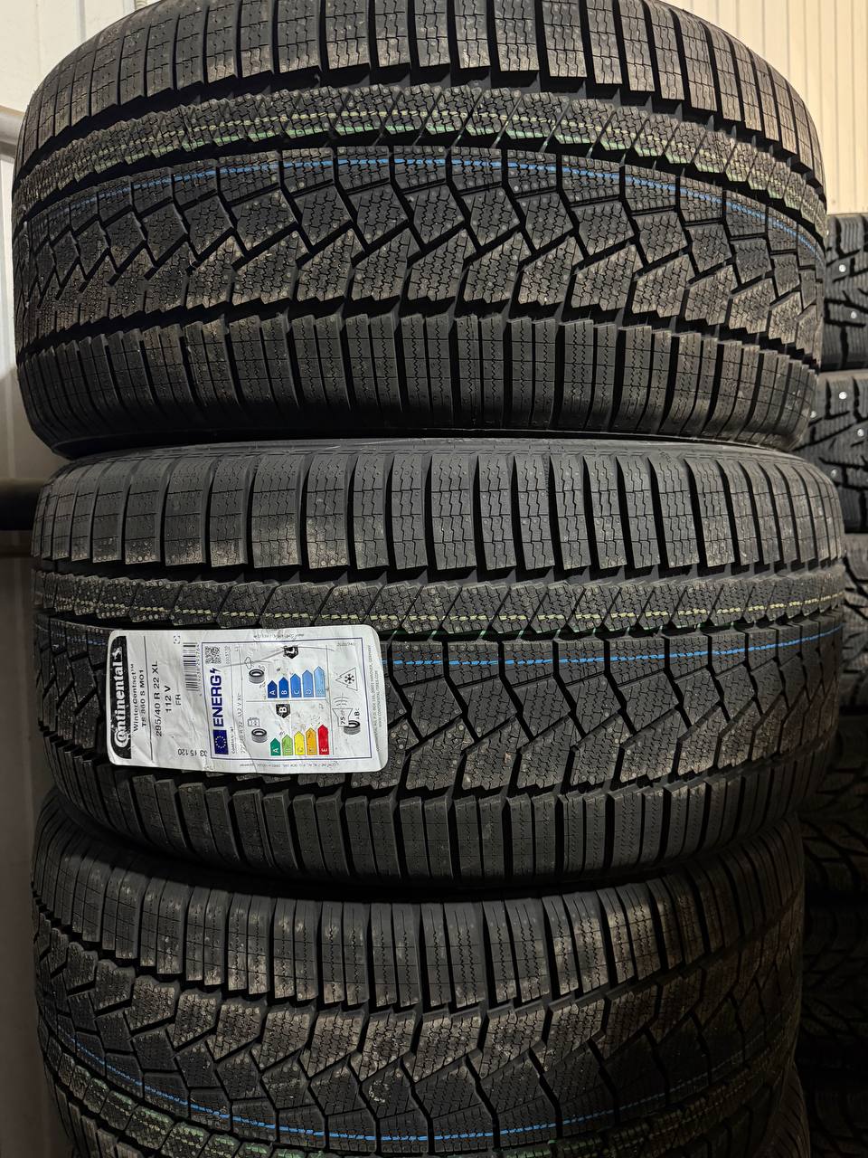 Комплект Continental TS 860 S 295/40 R22 на складе — протектор