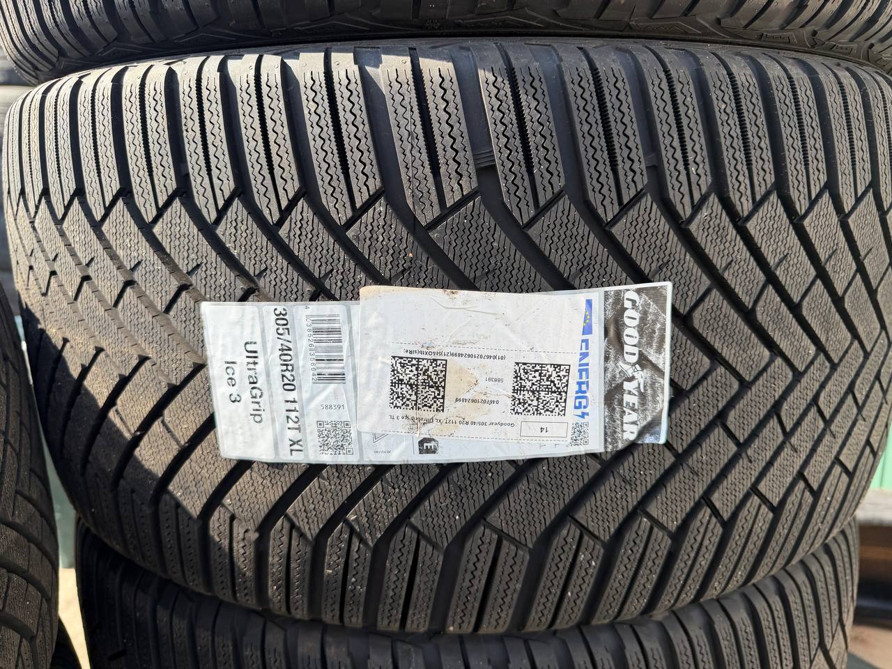 Задняя шина Goodyear UltraGrip Ice 3 305/40 R20 112T XL