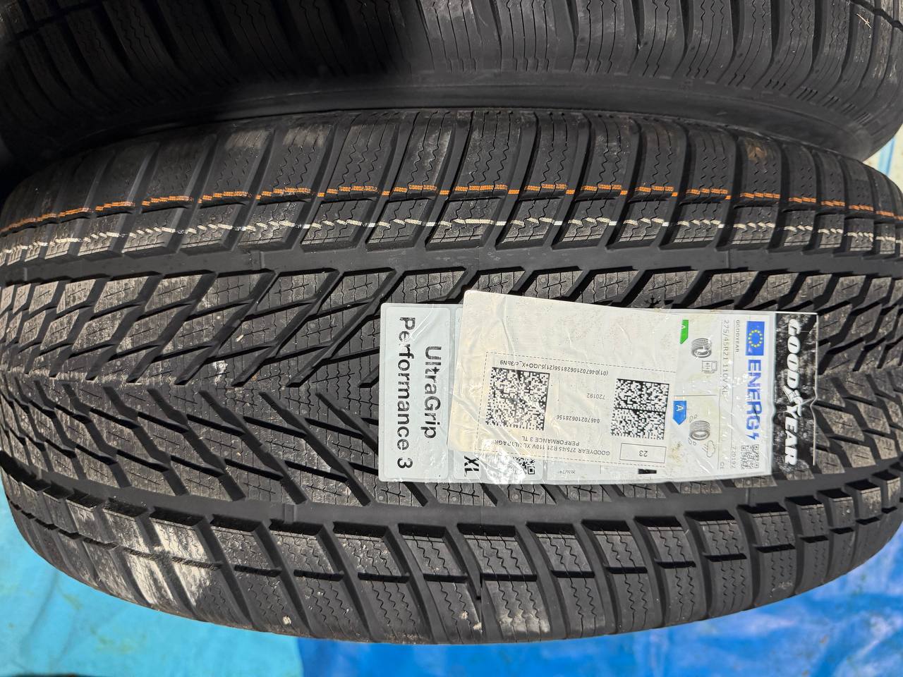 Goodyear UltraGrip Performance 3 275/45 R21 110V XL