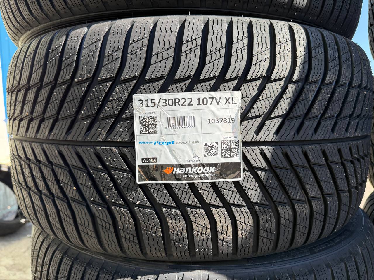 Задняя шина Hankook Winter i*cept evo4 SUV 315/30 R22 107V XL
