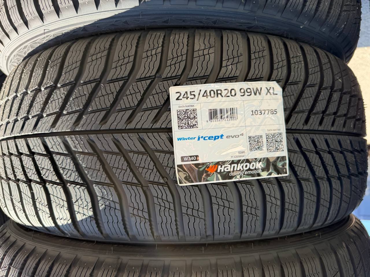 Hankook Winter i*cept evo4 W340 245/40 R20 99W XL — этикетка