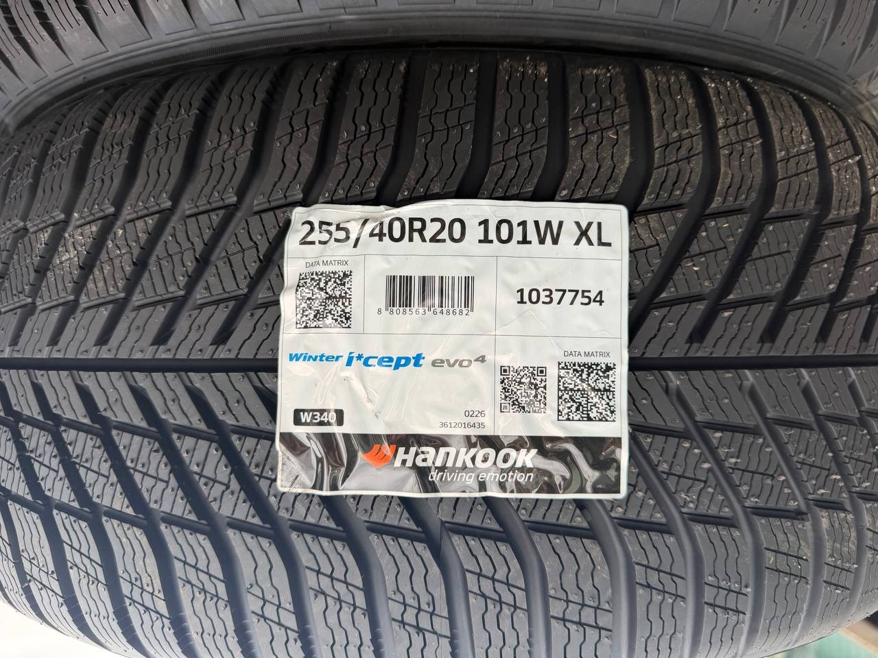 Заводская этикетка Hankook W340 255/40 R20, артикул 1037754