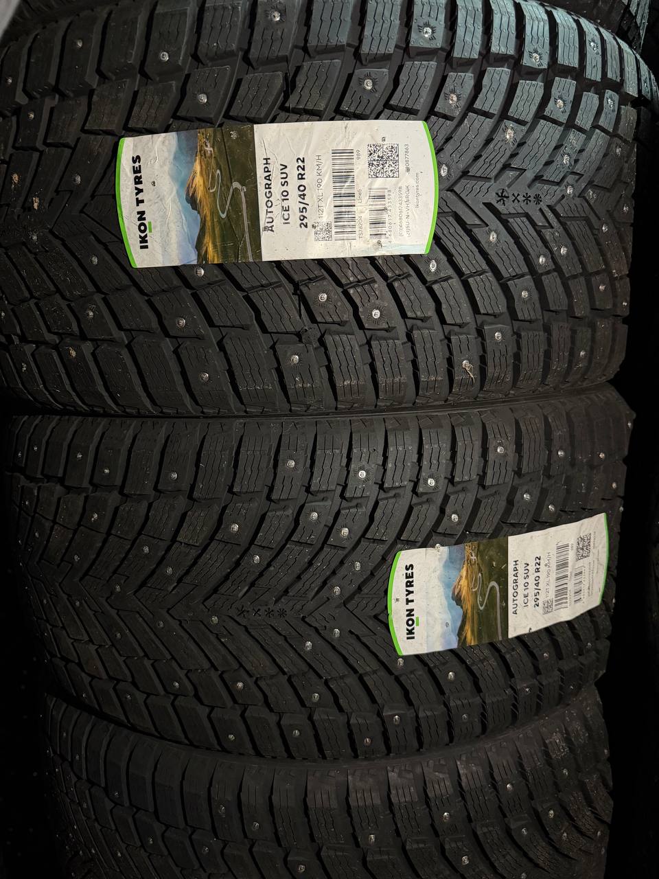Комплект шипованных шин 295/40 R22 для Mercedes G-класса