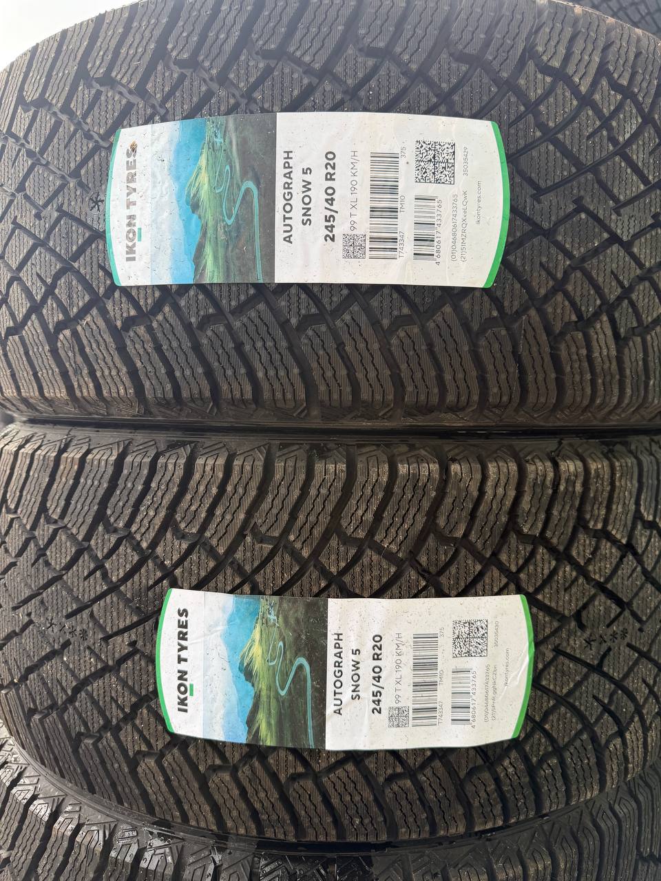 Ikon Autograph Snow 5 245/40 R20 — протектор