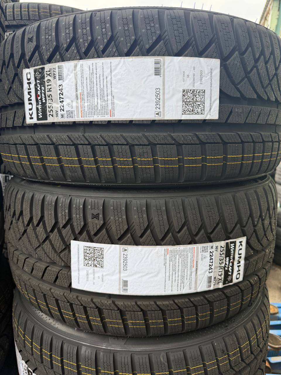 Задняя пара Kumho WinterCraft WP72 255/35 R19