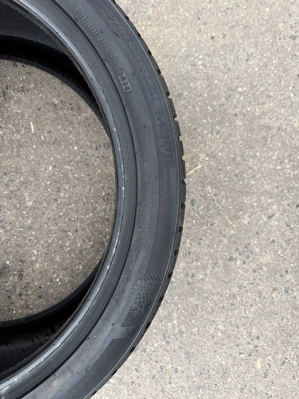 Боковина Kumho WinterCraft WP72 с маркировкой размера