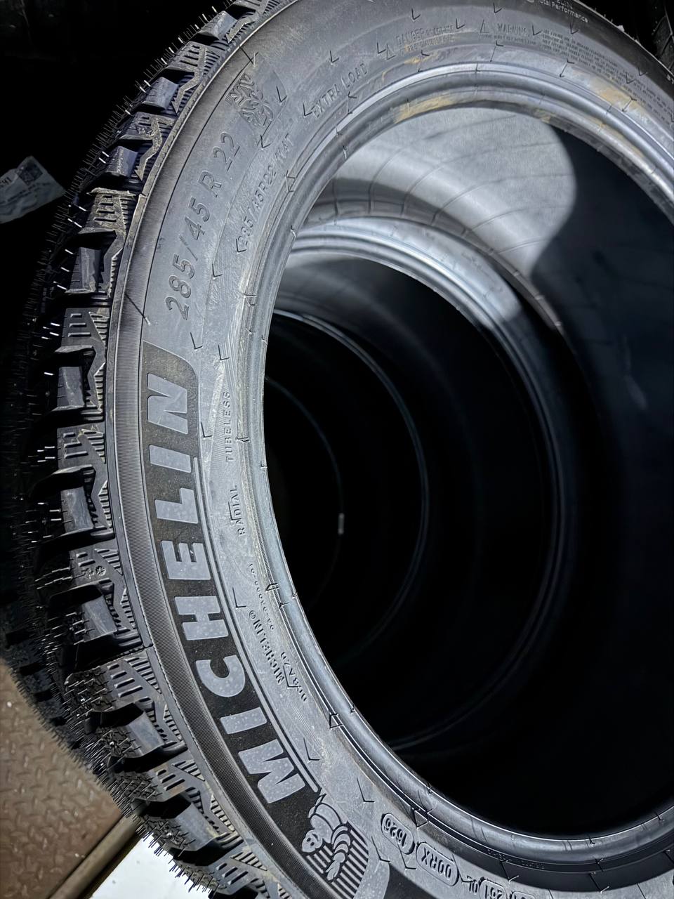 Размер 285/45 R22 на боковине X-Ice North 4 SUV
