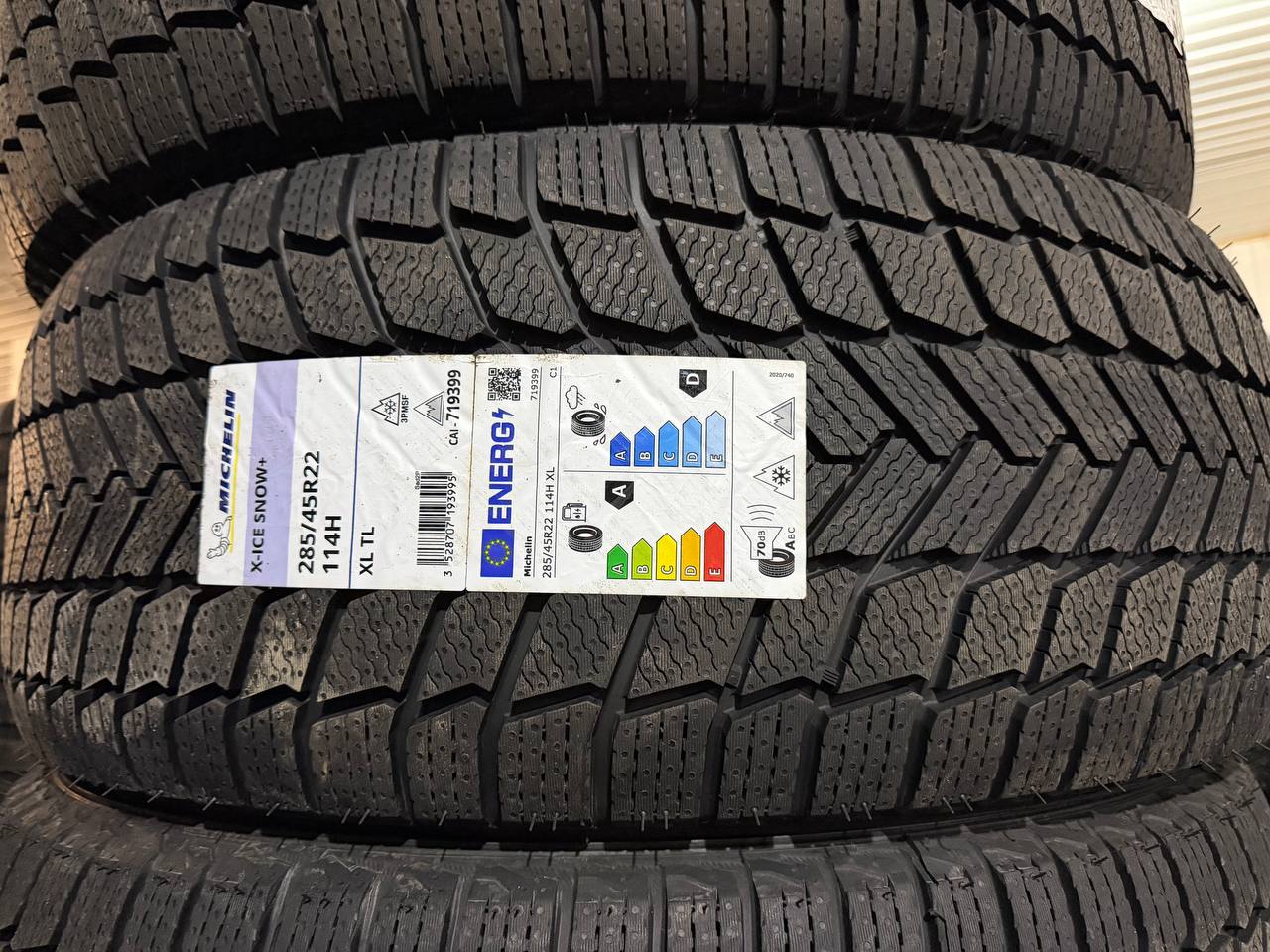 Michelin X-Ice Snow+ 285/45 R22 114H XL — фрикционные шины