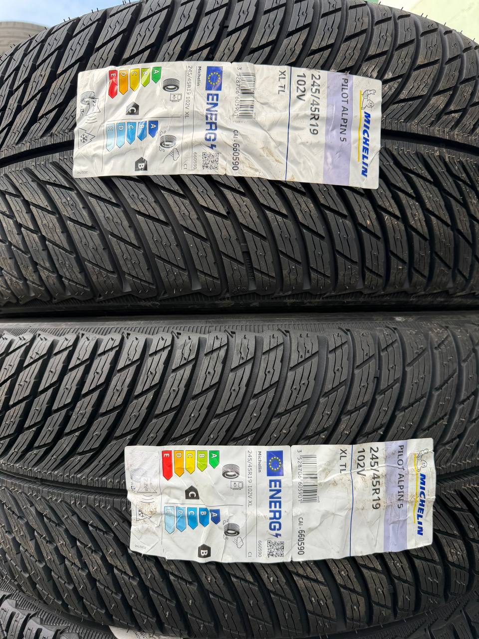 Michelin Pilot Alpin 5 245/45 R19 102V XL — живое фото со склада