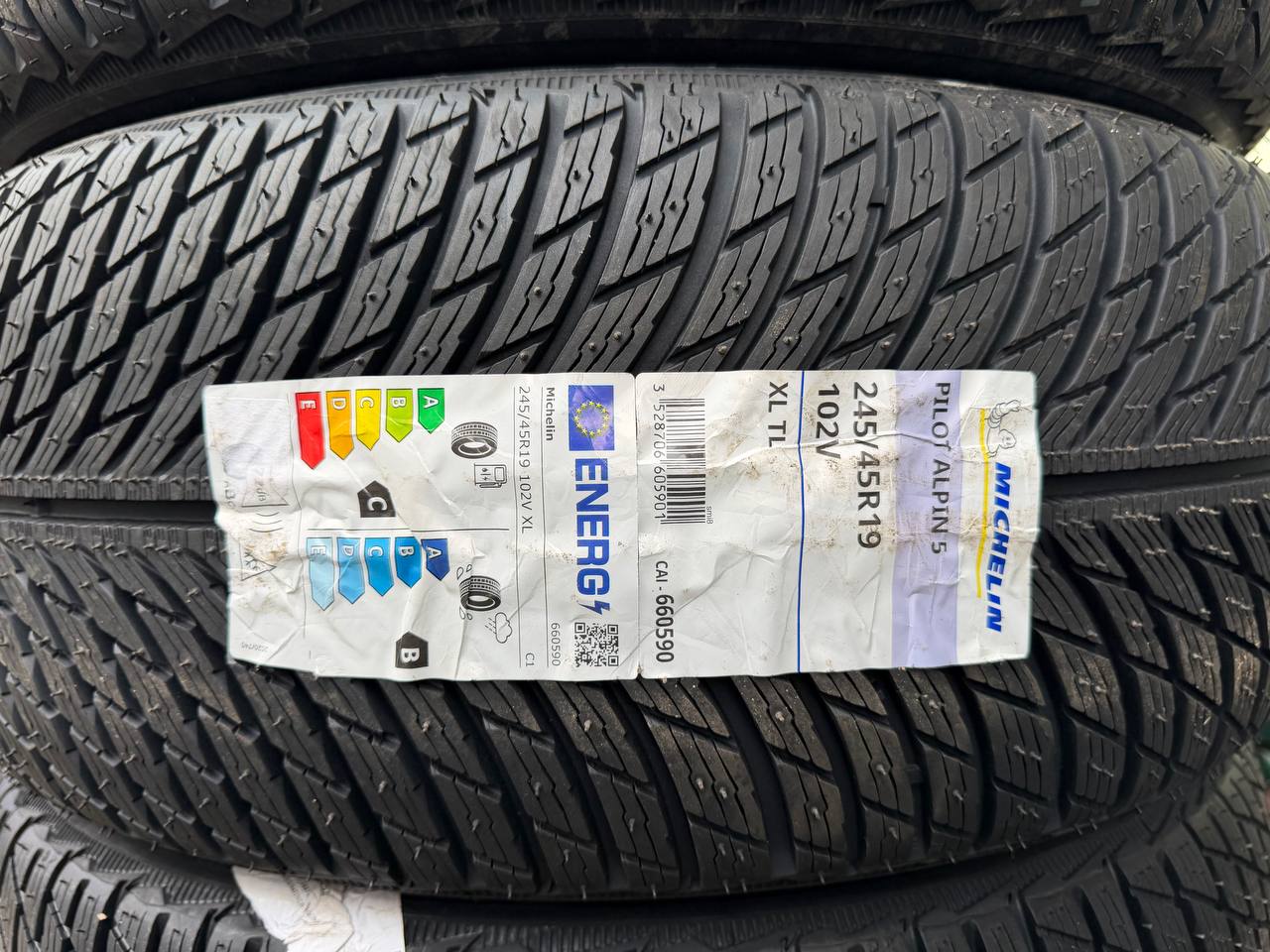 Протектор и этикетка Michelin Pilot Alpin 5 245/45 R19