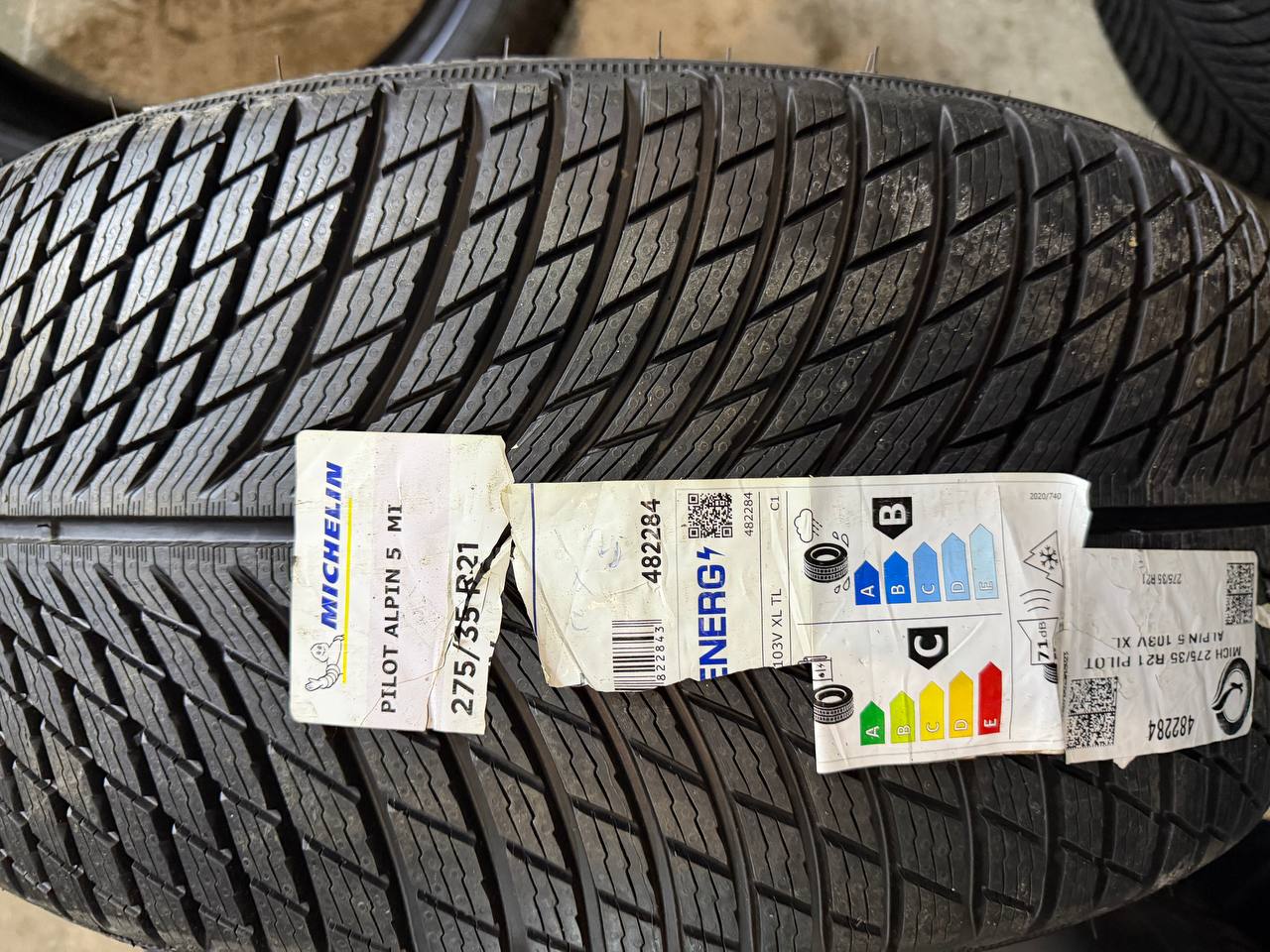 Передняя шина Michelin Pilot Alpin 5 275/35 R21 103V XL
