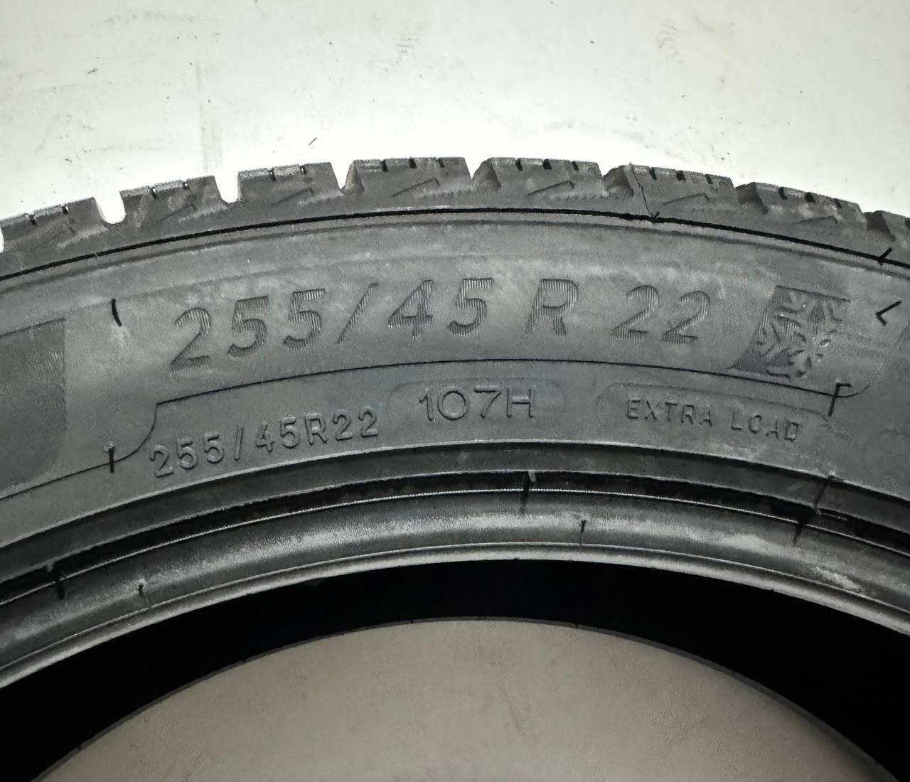 Передняя шина Michelin X-Ice Snow SUV 255/45 R22 107H XL