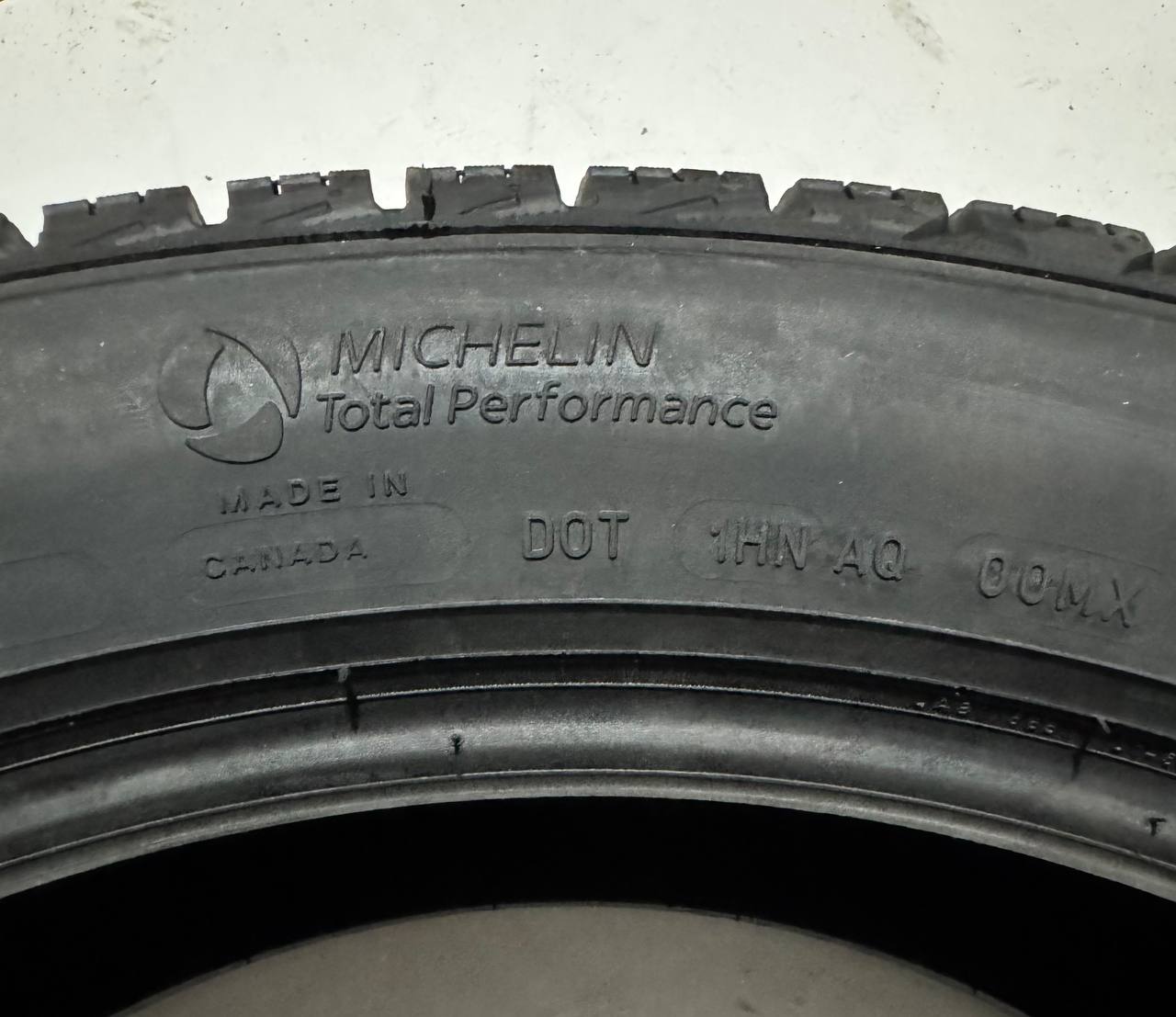 Боковина Michelin X-Ice Snow SUV — живое фото со склада
