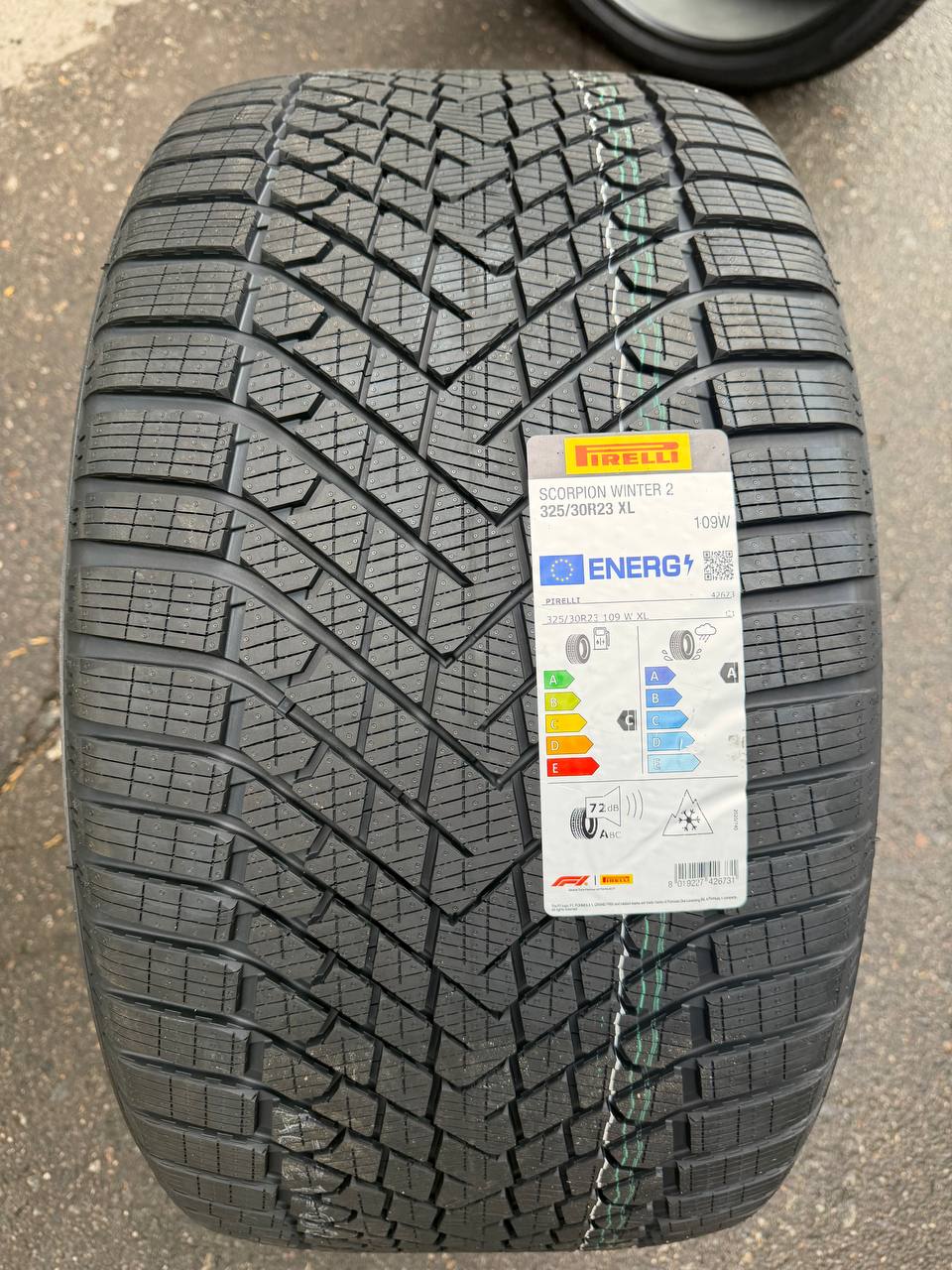 Pirelli Scorpion Winter 2 325/30 R23 109W XL — задняя шина