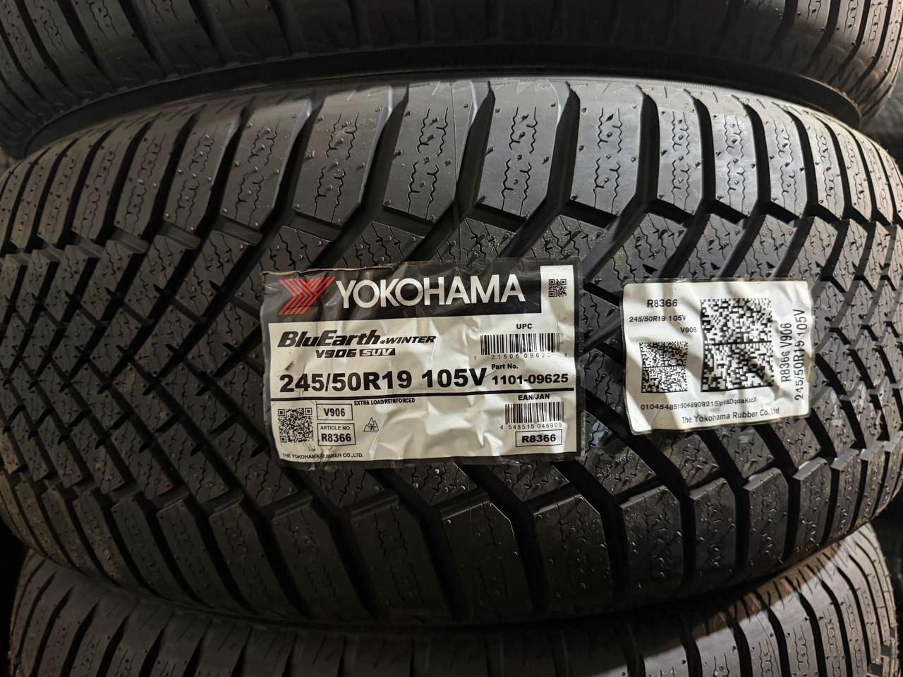 Yokohama BluEarth Winter V906 SUV 245/50 R19 105V — этикетка